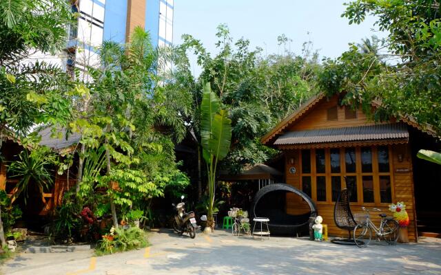 Rungroj panich hotel thailand