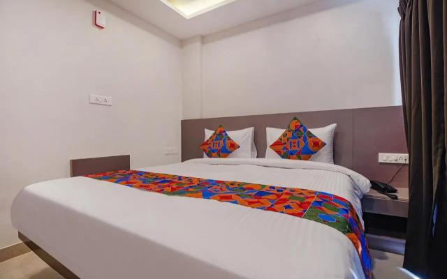 Fabhotel Athasri Inn