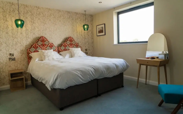MonkBridge House
