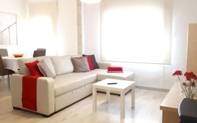 Maria House-The Style Airport Barcelona