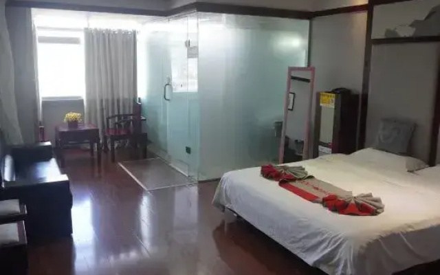 Jun Yi Chain Hotel (Danfeng Railway Station Branch)