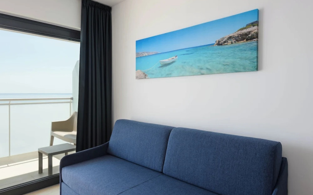 Well-equipped Flat Just 50m From the Beach