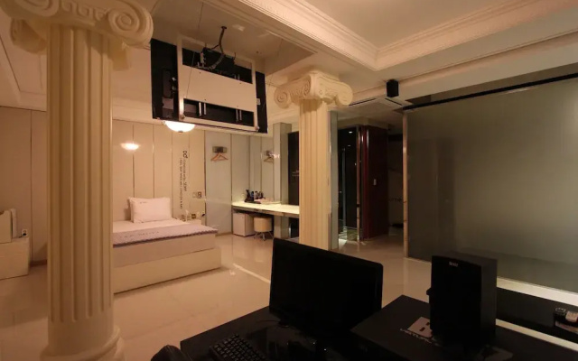 Hotel Lee