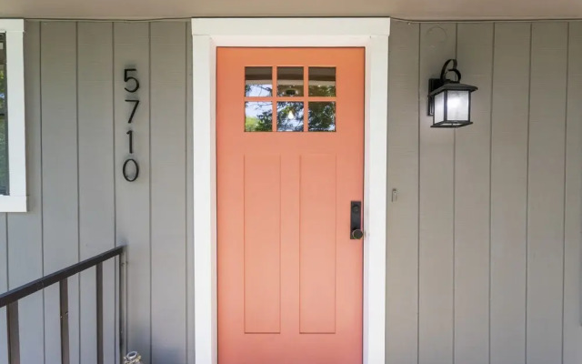 The Tire Swing - Modern 3BD - Gourmet Kitchen - Awesome Local