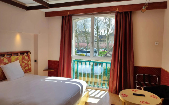 Logis Hôtel Les Pages