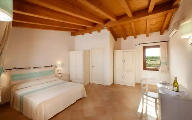 Residence with pool in Vignola Mare