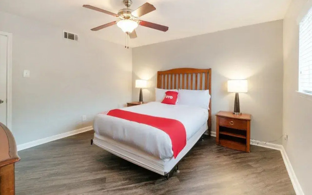 OYO Apartments at Establishment
