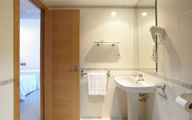 Nereida Aparthotel