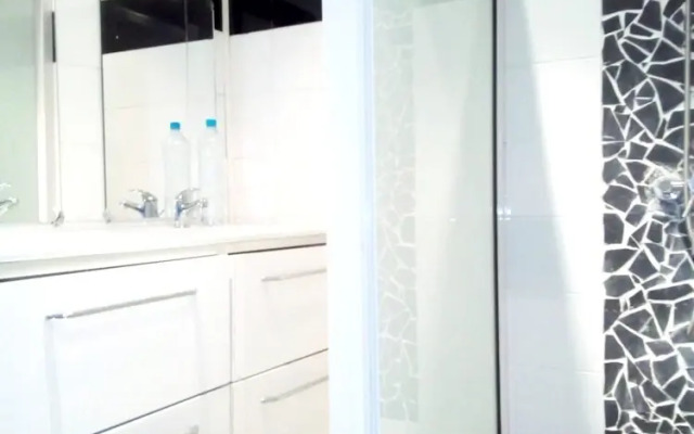 House With 2 Bedrooms in Chemin Grenier, With Terrace