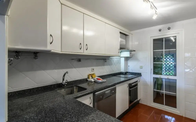 Golf & Riverside Apartment in Isla Canela