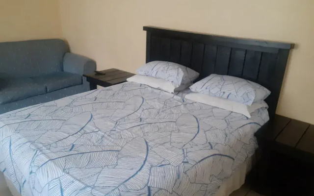 Hazelonz Guest House