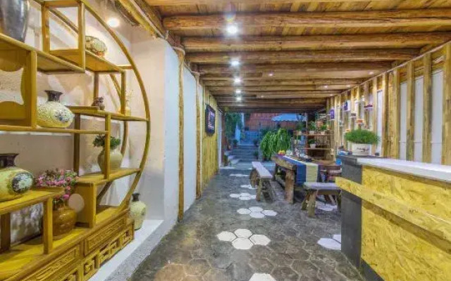 Xuyangju Inn lijiang(丽江旭杨居客栈)