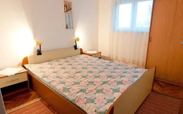 Teo - 8m From the sea & Parking - A1 Žuti