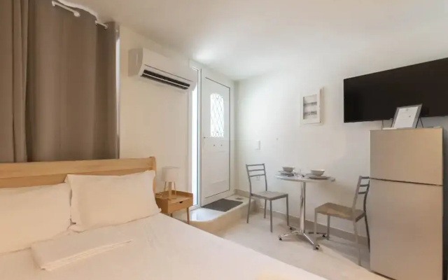 Athens Plaka Family Suites