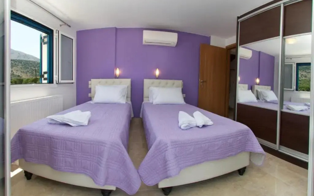 Regina Ioanna Villas