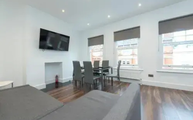 Beautiful Apartment in Gorgeous Location (Dh8)