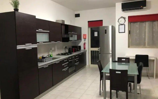 SeaBreeze Apartment in Gzira Malta