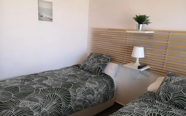 APARTAMENTO 1ª LINEA PLAYA GARAJE PISCINAS TERRAZA