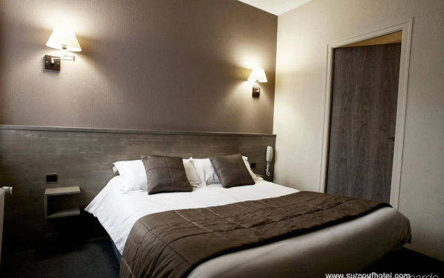 Brit Hotel Le Surcouf