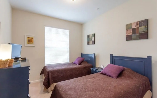 Vista Cay - 4102 Breakview Dr