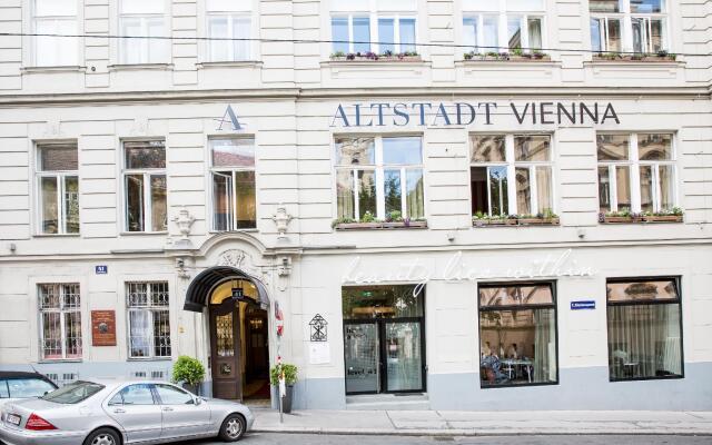 Small Luxury Hotel Altstadt Vienna вид на фасад
