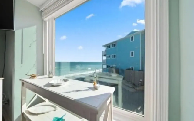 Turtle Cove 2 Bedroom Condo by RedAwning