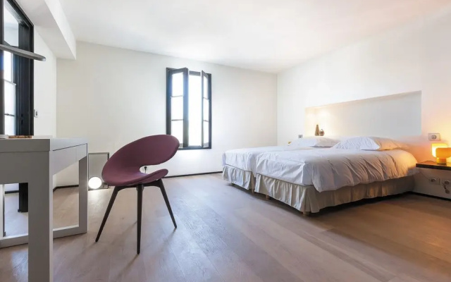 L'Annexe Des Portes