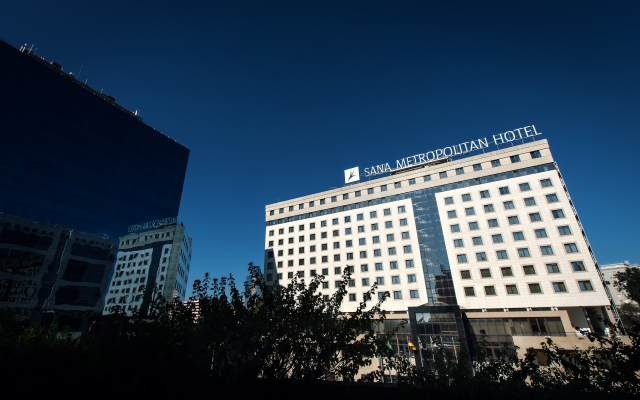SANA Metropolitan Hotel вид на фасад