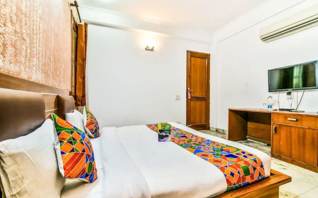 FabHotel Starr Residency