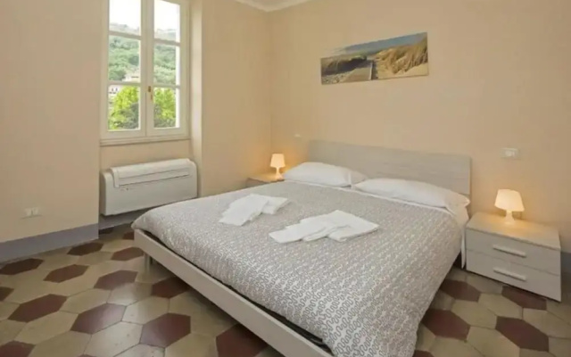 Lovely Holiday Flat With Shared Pool in Lerici