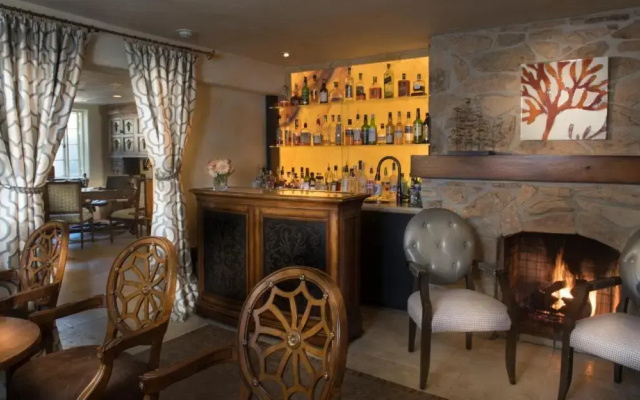 L Auberge Carmel