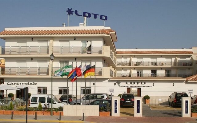 Отель Loto Conil Apartamentos Испания, Кониль-де-ла-Фронтера - отзывы, цены и фото номеров - забронировать отель Loto Conil Apartamentos онлайн вид на фасад