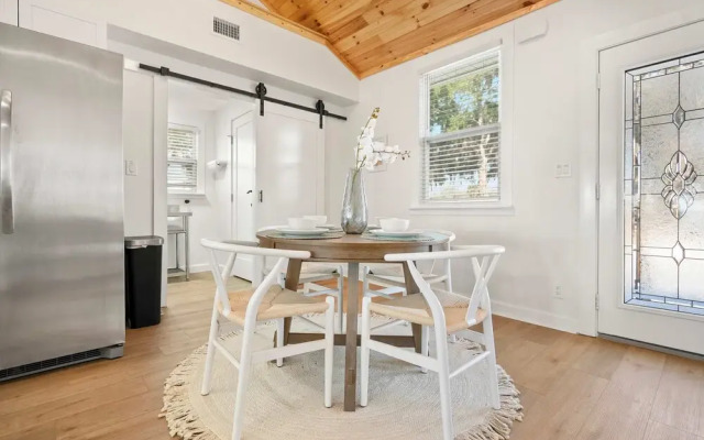 Waterfront Incredible Views Fire pit Renovated