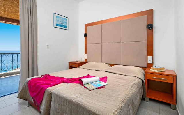 Ariadne- Apanema Studios and Apts