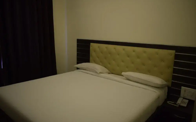 Kumaran Residency
