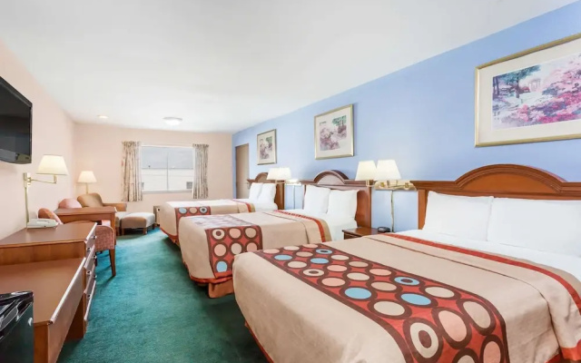 Super 8 Greensboro