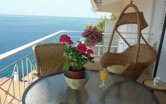 Fantastic Penthouse in Neos Marmaras