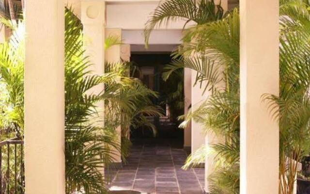 Отель Le Grove Serviced Residences вид на фасад