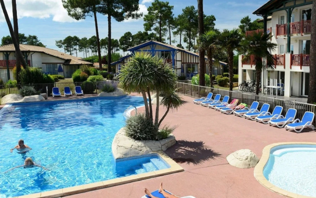 Villa in France With Golf Course & Pool