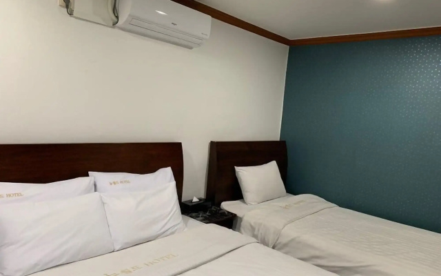 Hotel New World