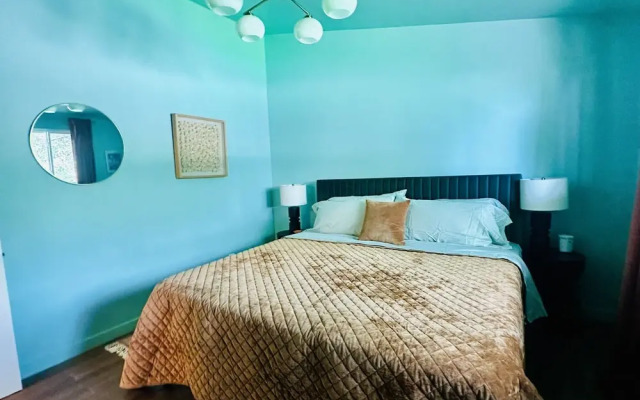 Palma Plaza Unit C