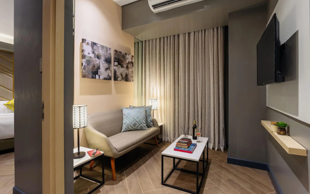 Summit Hotel Greenhills