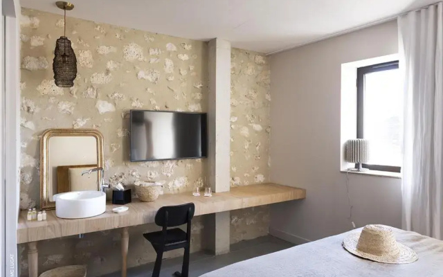 Hotel 19-21