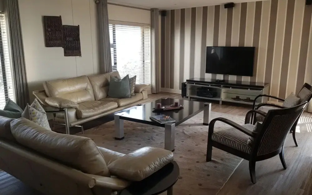 Weom Apartments
