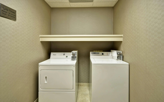Courtyard by Marriott Jacksonville Airport
