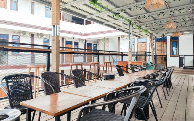 Super OYO 91497 Waskita Residence Syariah