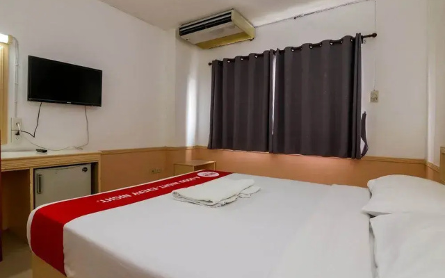 Nida Rooms Chang Mai Airport 99 at The Family Hotel