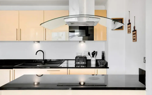 Panoramic London: 3-Bed City Oasis