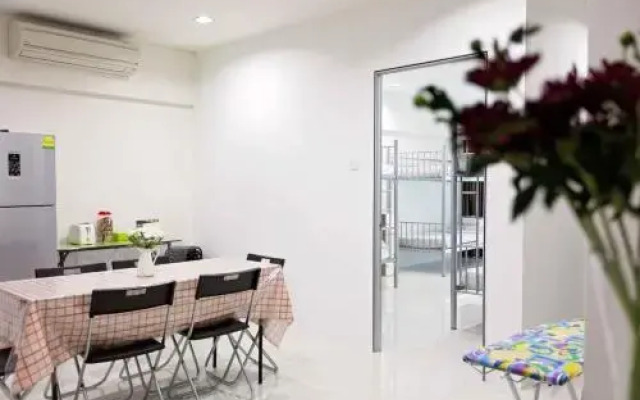 Mercu Summer Suites by Jeffrey