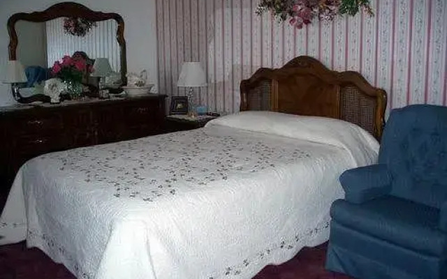 Lakeshore Bed & Breakfast